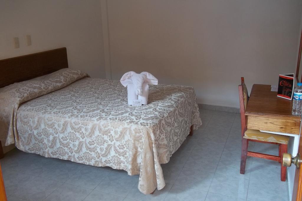 Hotel Arcos Del Parque Acayucan Rom bilde