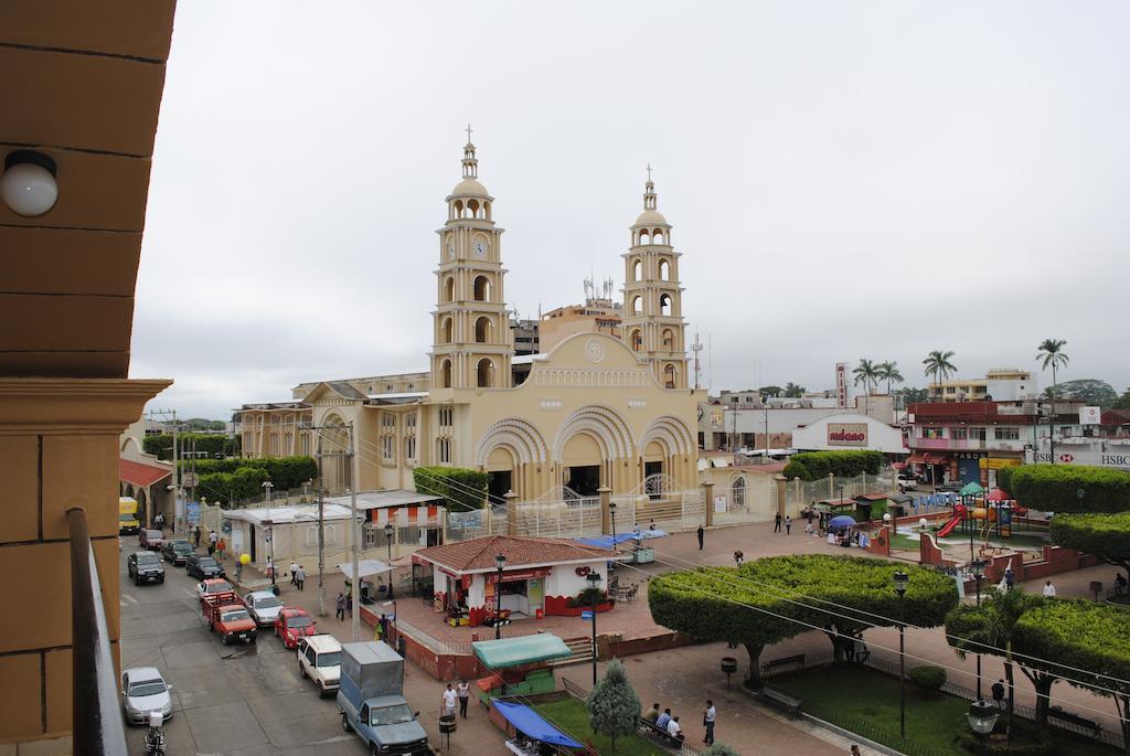Hotel Arcos Del Parque Acayucan Eksteriør bilde