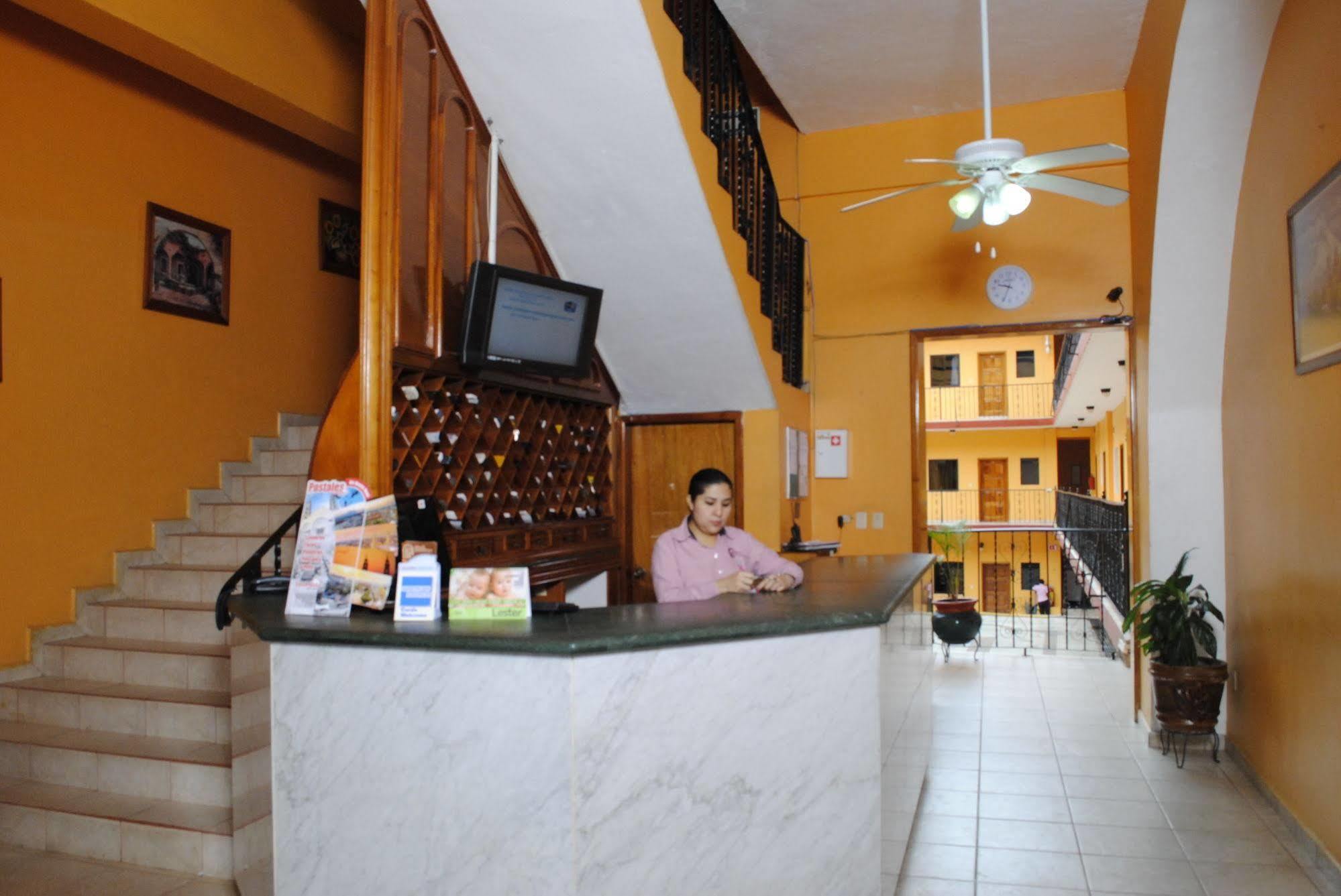 Hotel Arcos Del Parque Acayucan Eksteriør bilde
