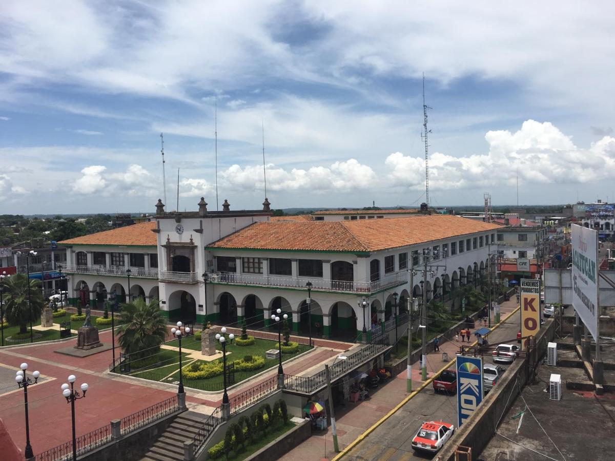 Hotel Arcos Del Parque Acayucan Eksteriør bilde